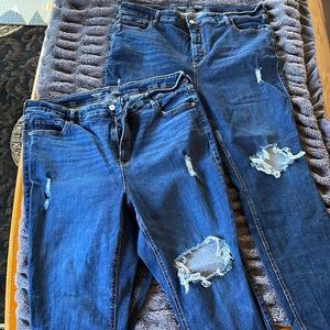 Old Navy size 20; 360 stretch; rockstar super skinny; secret slim pockets jeans